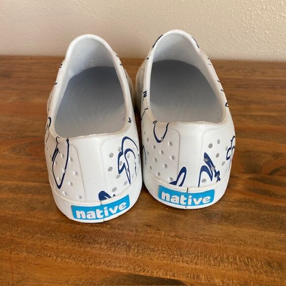 Native Jefferson Slip-on White with Navy Whales Boat Water Shoes - Size 9 - Picture 6 of 8